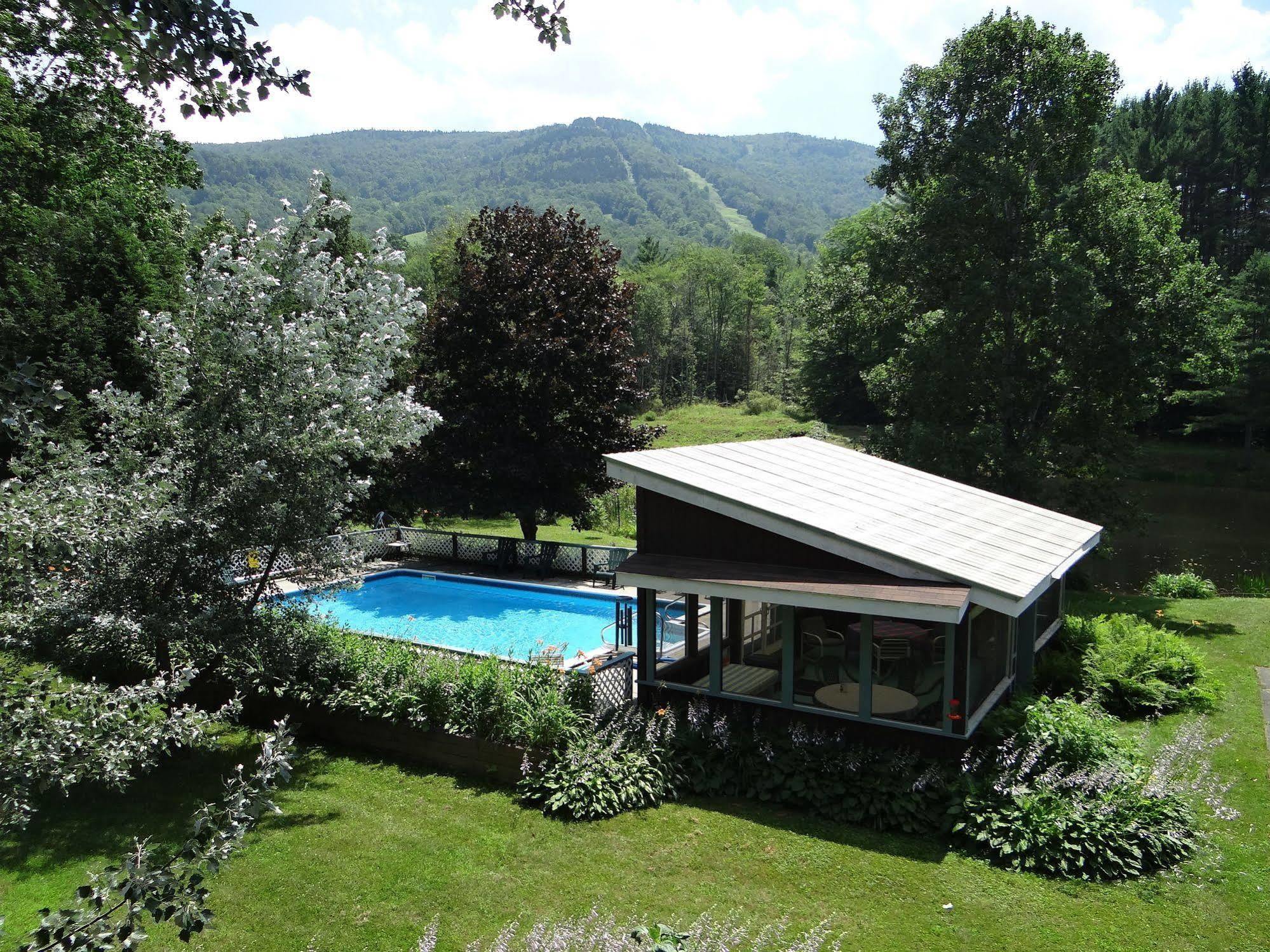Blue Gentian Lodge At Magic Mountain Londonderry Zewnętrze zdjęcie
