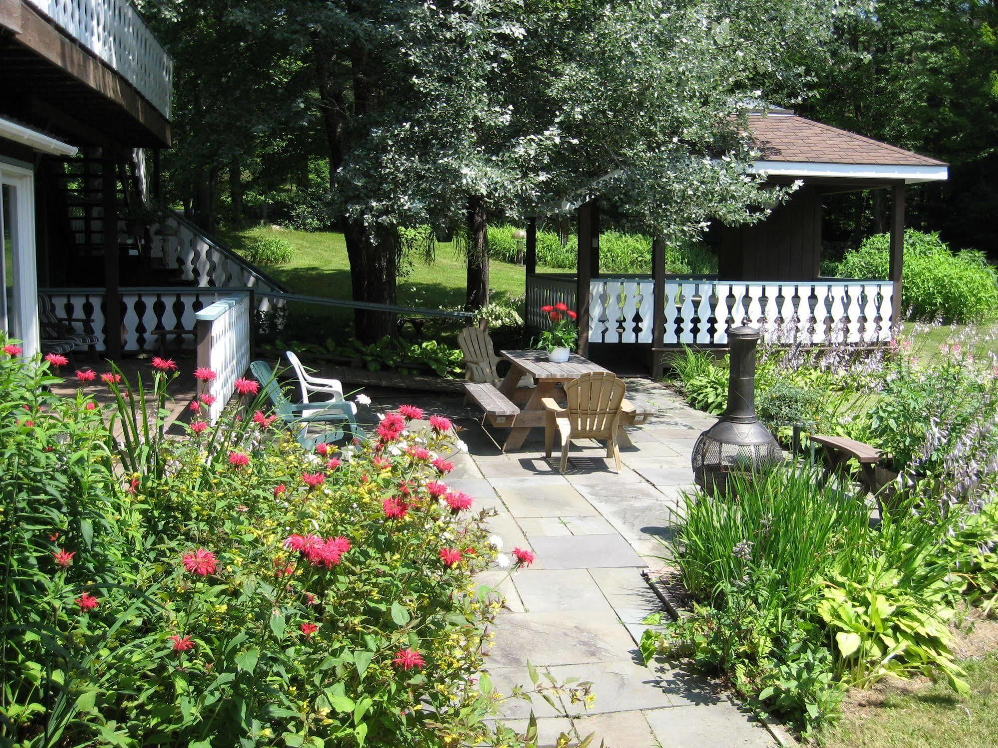 Blue Gentian Lodge At Magic Mountain Londonderry Zewnętrze zdjęcie